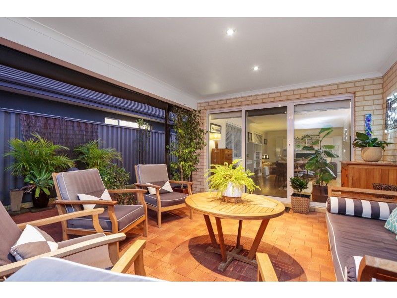 33 Benalla Drive, Harrisdale WA 6112