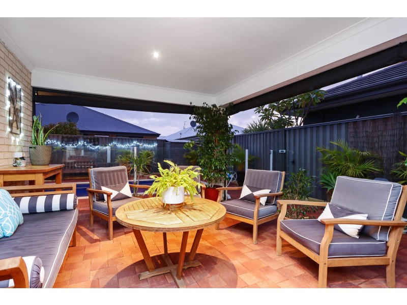 33 Benalla Drive, Harrisdale WA 6112