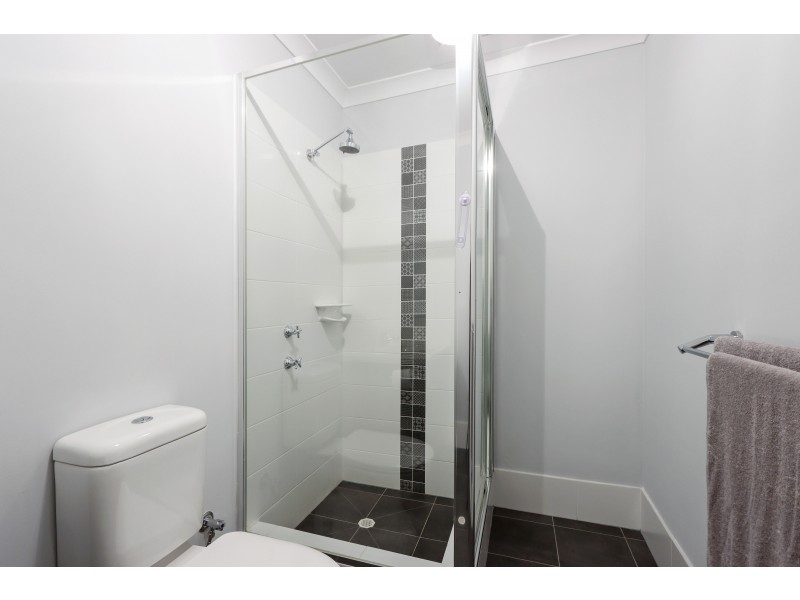 11 Sweetgum Way, Piara Waters WA 6112