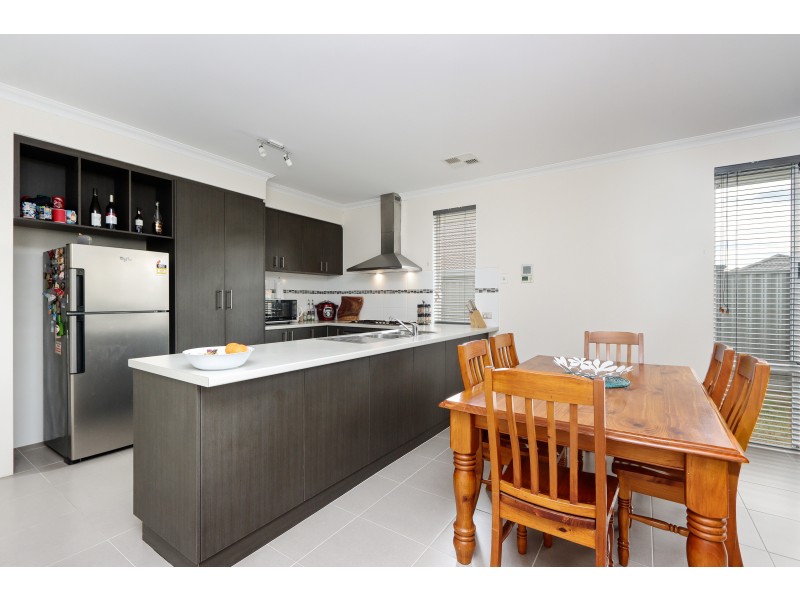 28 Rockefeller Way, Harrisdale WA 6112