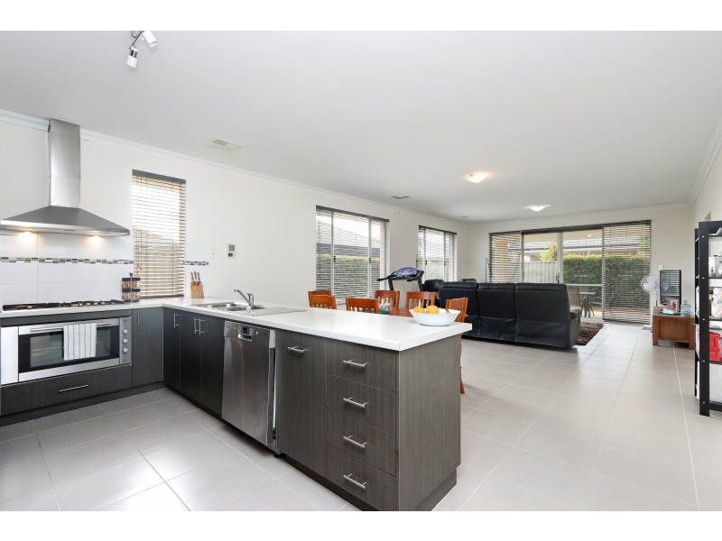 28 Rockefeller Way, Harrisdale WA 6112