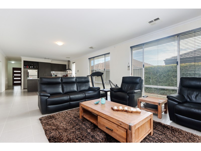 28 Rockefeller Way, Harrisdale WA 6112