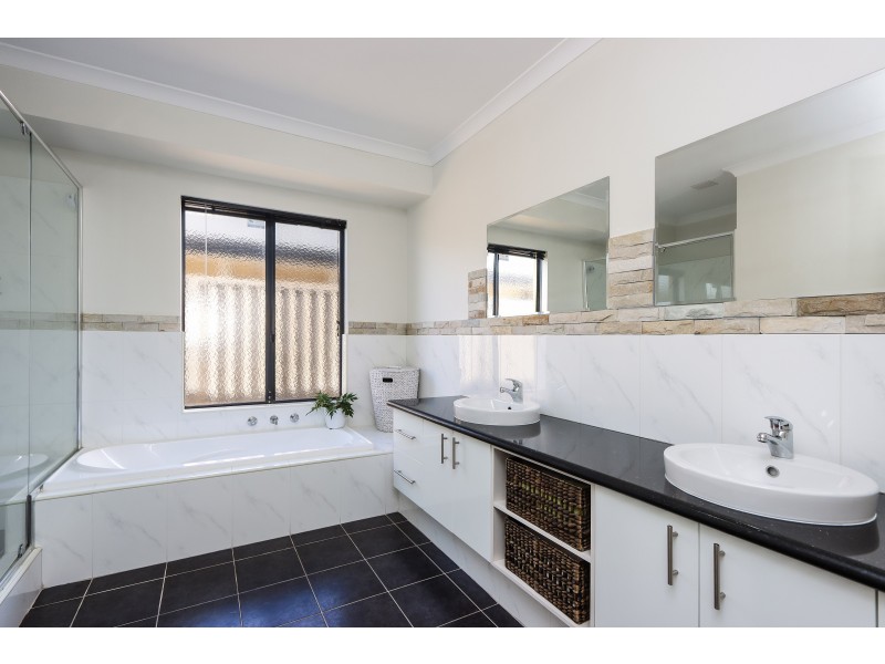 95 Harrisdale Drive, Harrisdale WA 6112