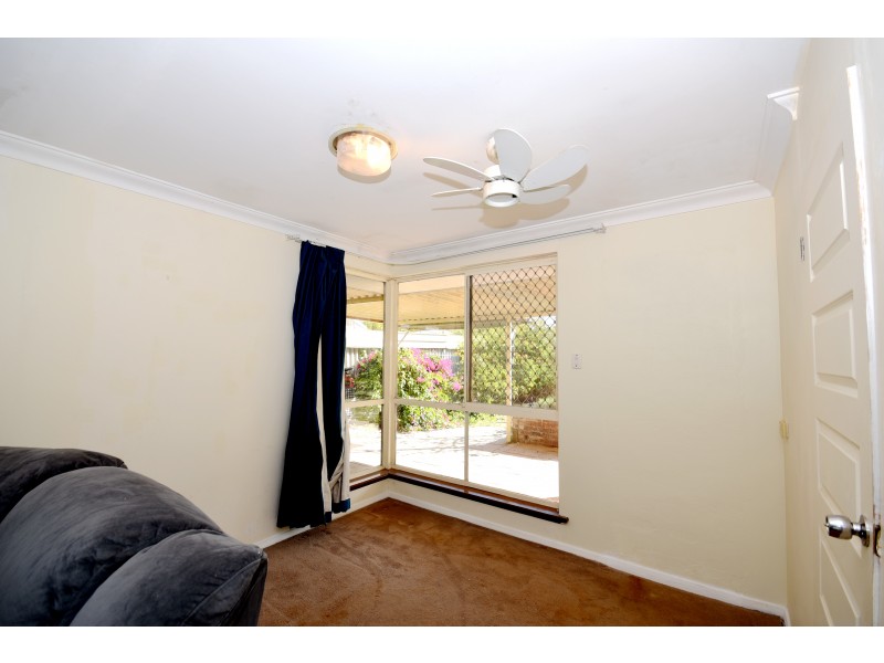 16 Burslem Drive, Thornlie WA 6108