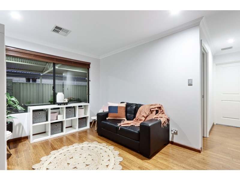 15 Falkner Road, Harrisdale WA 6112