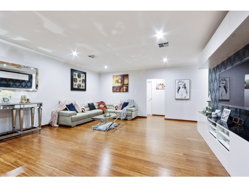 15 Falkner Road, Harrisdale WA 6112