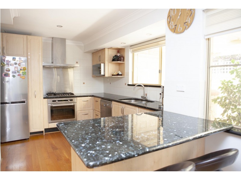 32 Central Avenue, Ardross WA 6153