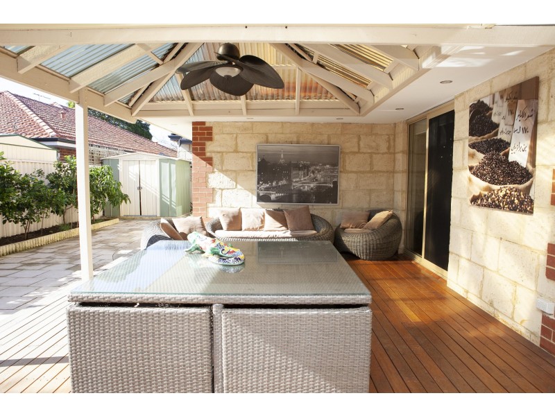 32 Central Avenue, Ardross WA 6153