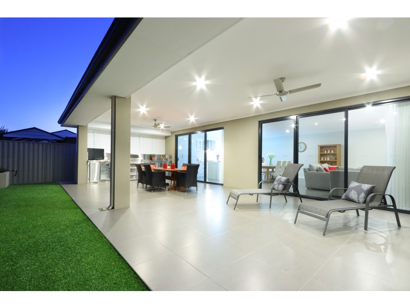 7 Sheldon Street, Piara Waters WA 6112