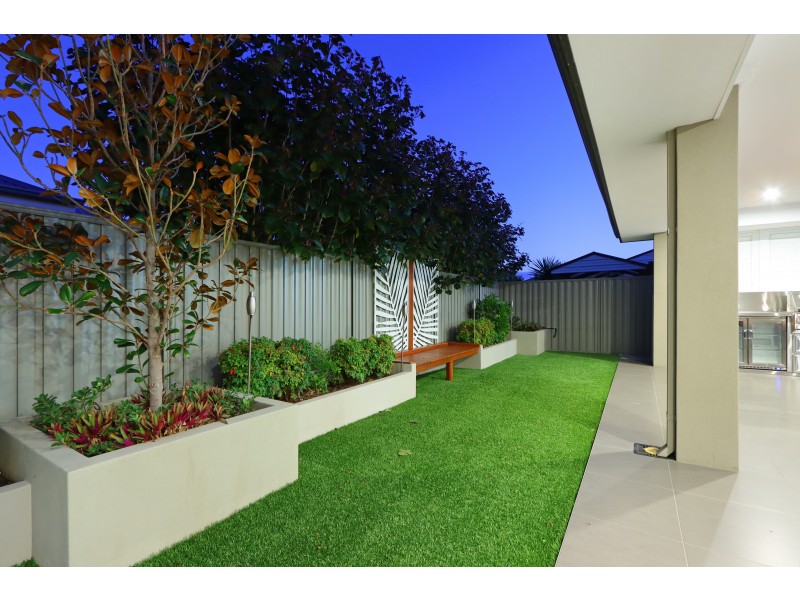 7 Sheldon Street, Piara Waters WA 6112