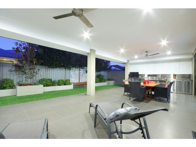 7 Sheldon Street, Piara Waters WA 6112