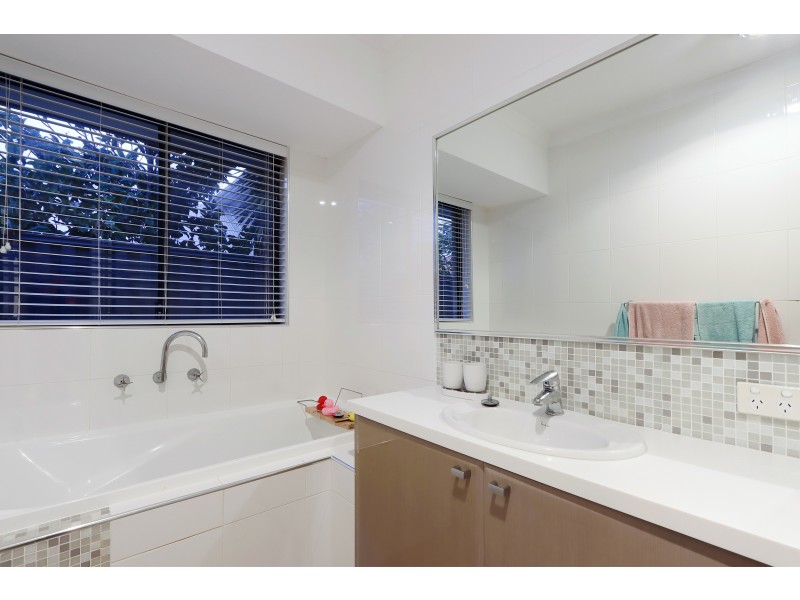 11 Mingara Avenue, Harrisdale WA 6112