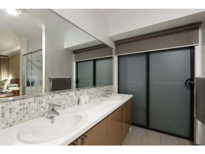 11 Mingara Avenue, Harrisdale WA 6112