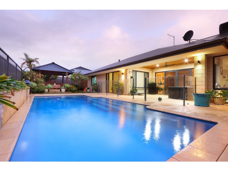 11 Mingara Avenue, Harrisdale WA 6112
