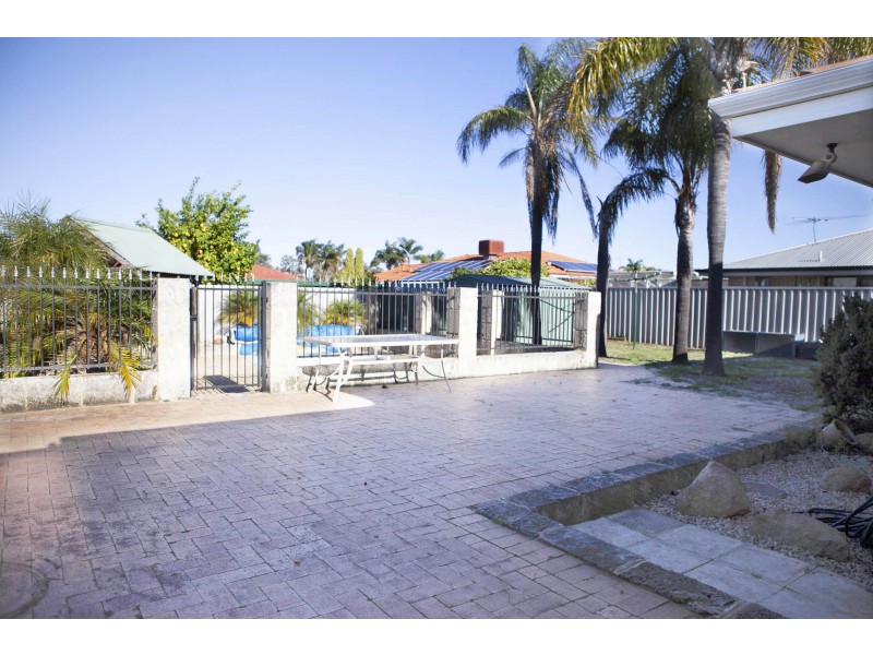 24 Bonanza Court, Huntingdale WA 6110