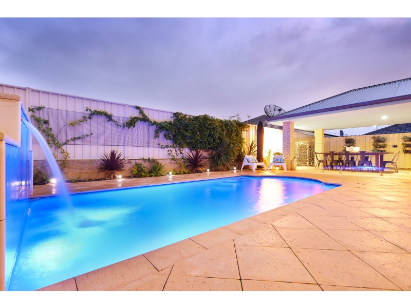 3 Bayonne Corner, Piara Waters WA 6112