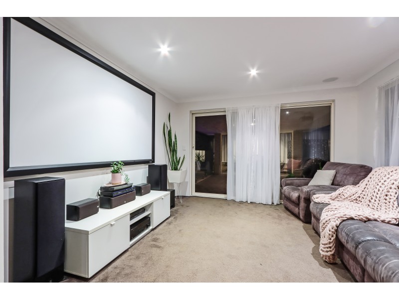 3 Bayonne Corner, Piara Waters WA 6112