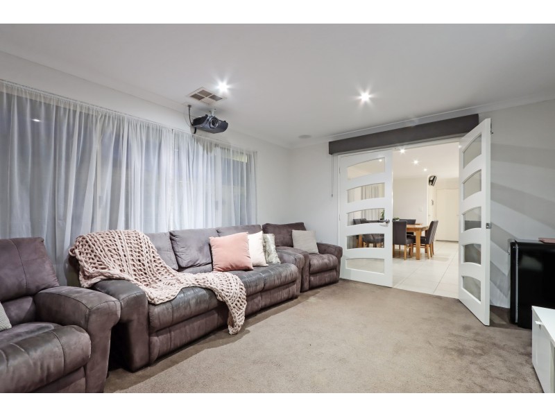 3 Bayonne Corner, Piara Waters WA 6112