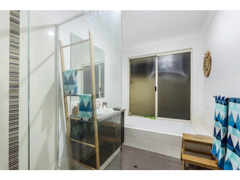3 Bayonne Corner, Piara Waters WA 6112