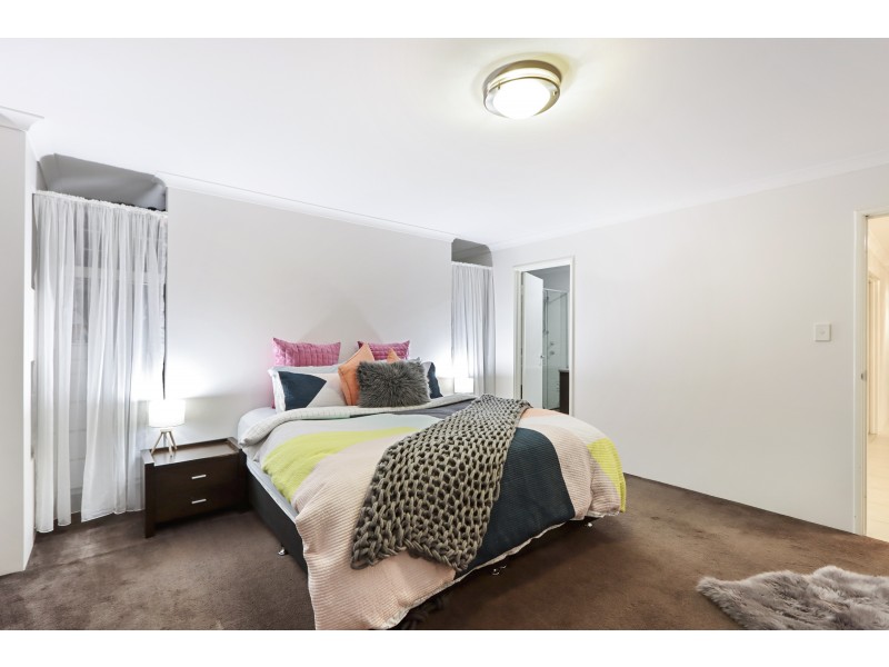3 Bayonne Corner, Piara Waters WA 6112