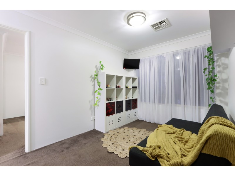 3 Bayonne Corner, Piara Waters WA 6112