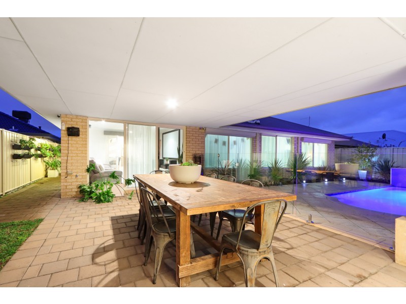 3 Bayonne Corner, Piara Waters WA 6112