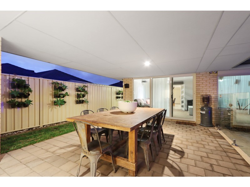 3 Bayonne Corner, Piara Waters WA 6112
