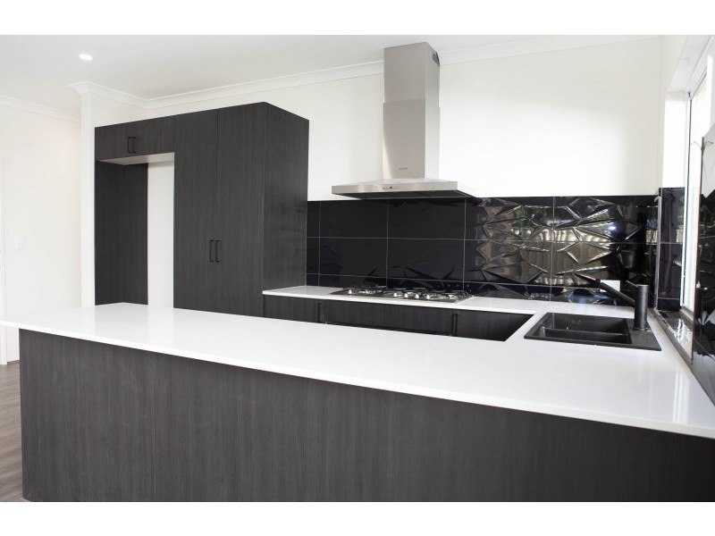 1 Colleen Street, Gosnells WA 6110