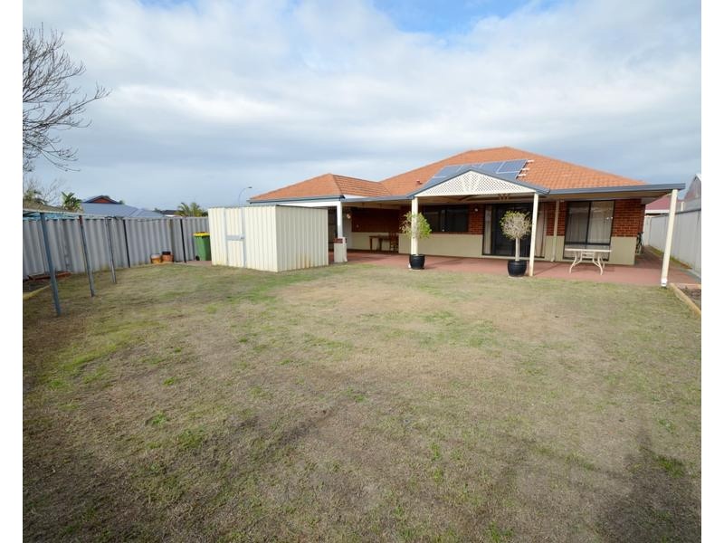 4 Alder Way, Thornlie WA 6108