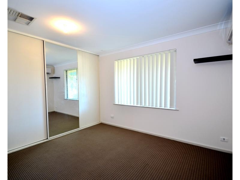 13 Oakajee Ct, Gosnells WA 6110