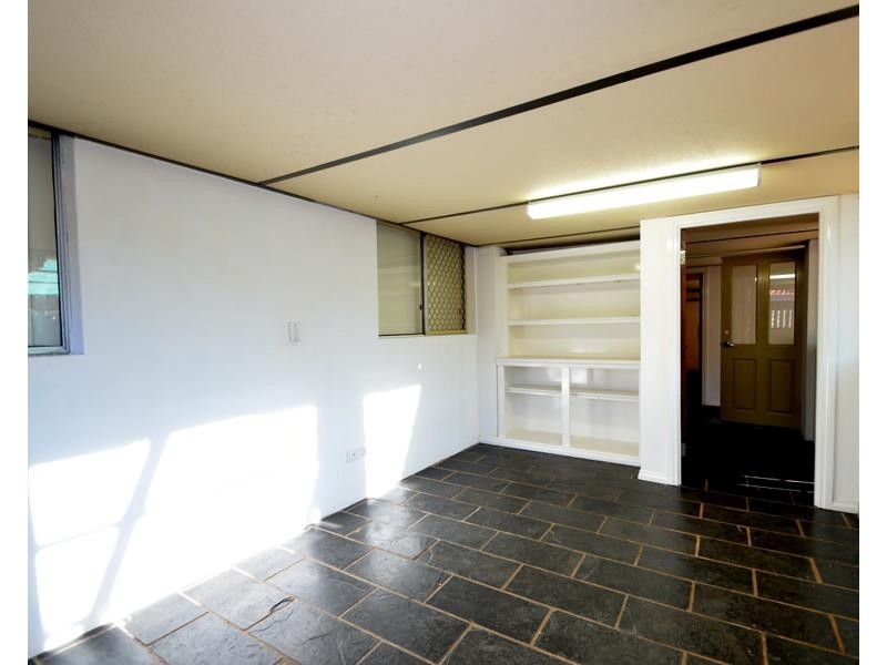 13 Oakajee Ct, Gosnells WA 6110