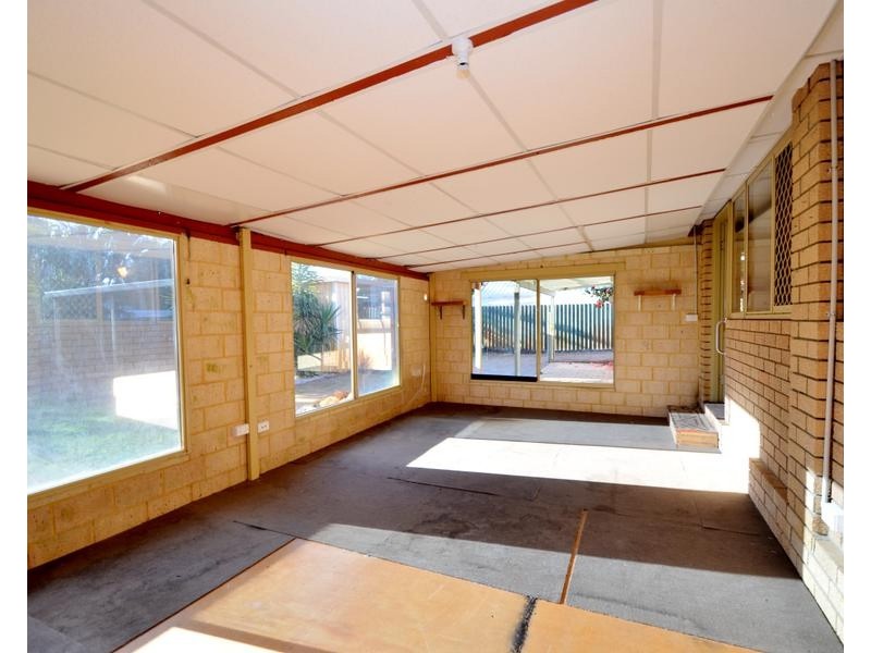 13 Oakajee Ct, Gosnells WA 6110