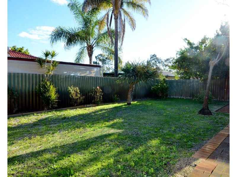 13 Oakajee Ct, Gosnells WA 6110