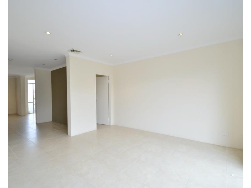 12 Congenial Loop, Atwell WA 6164