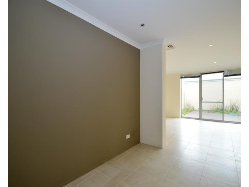 12 Congenial Loop, Atwell WA 6164