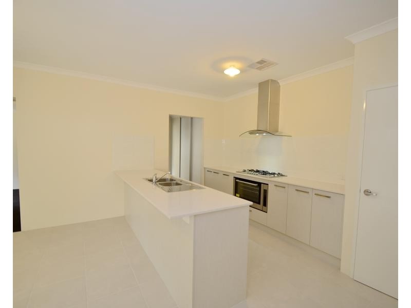 45A Amanda Drive, Camillo WA 6111