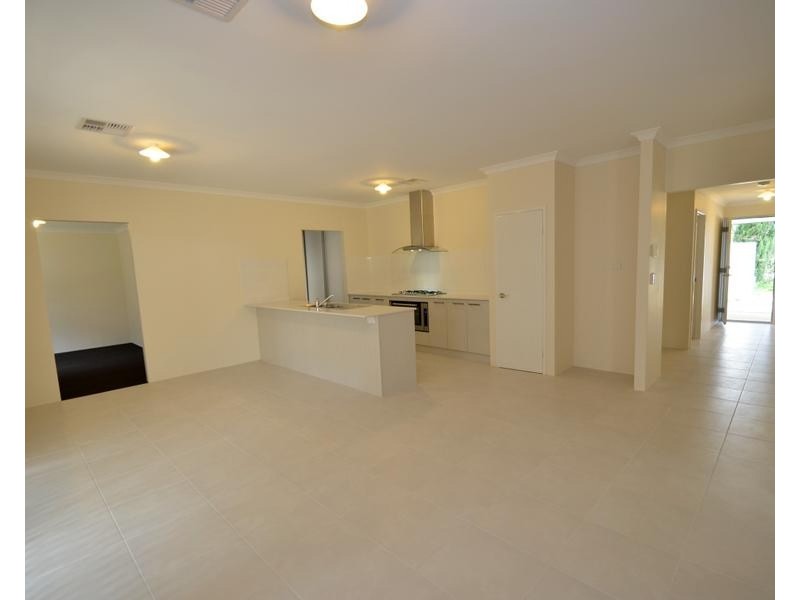 45A Amanda Drive, Camillo WA 6111