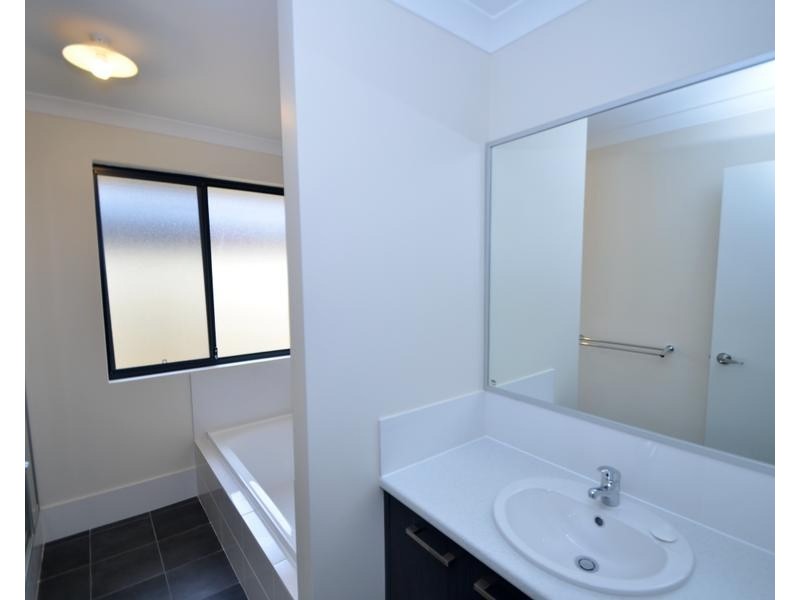 45A Amanda Drive, Camillo WA 6111