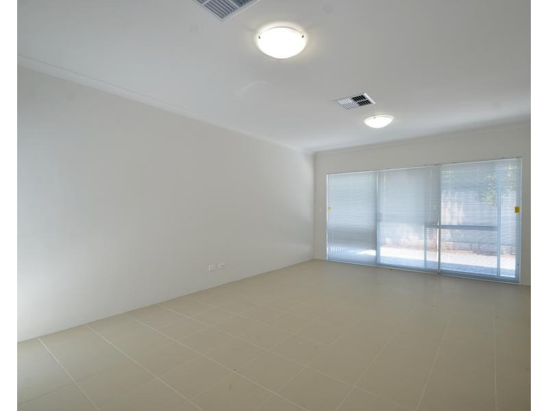 4A Stratford Place, Bentley WA 6102