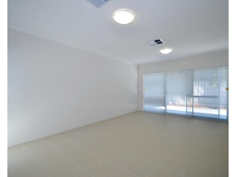 4A Stratford Place, Bentley WA 6102