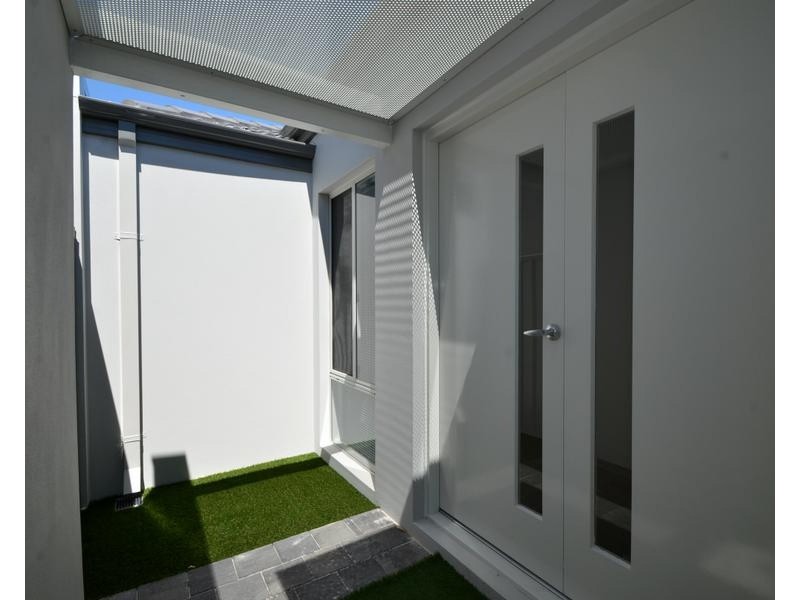 4A Stratford Place, Bentley WA 6102