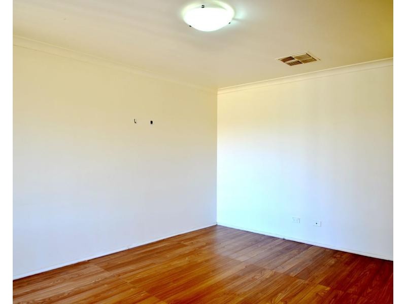 8 Yoorn Way, Bertram WA 6167