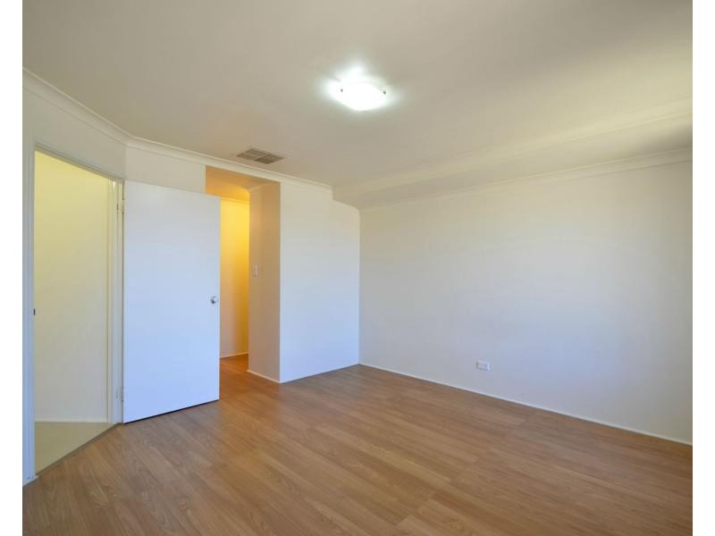 8 Yoorn Way, Bertram WA 6167