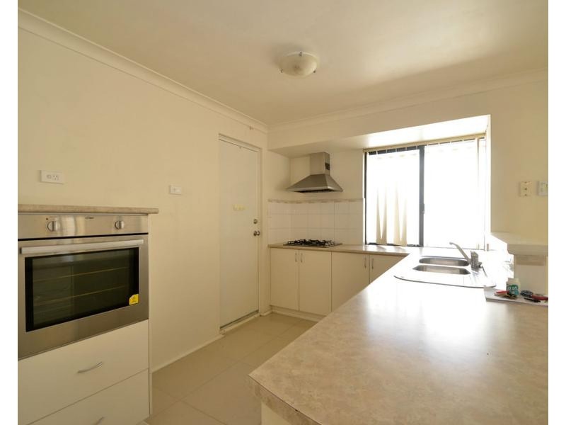 8 Yoorn Way, Bertram WA 6167