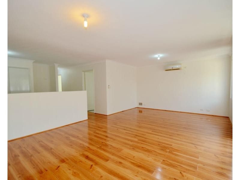 1/289 Wharf Street, Queens Park WA 6107