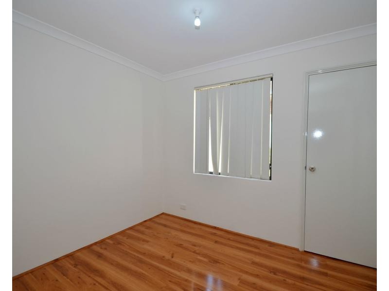 1/289 Wharf Street, Queens Park WA 6107