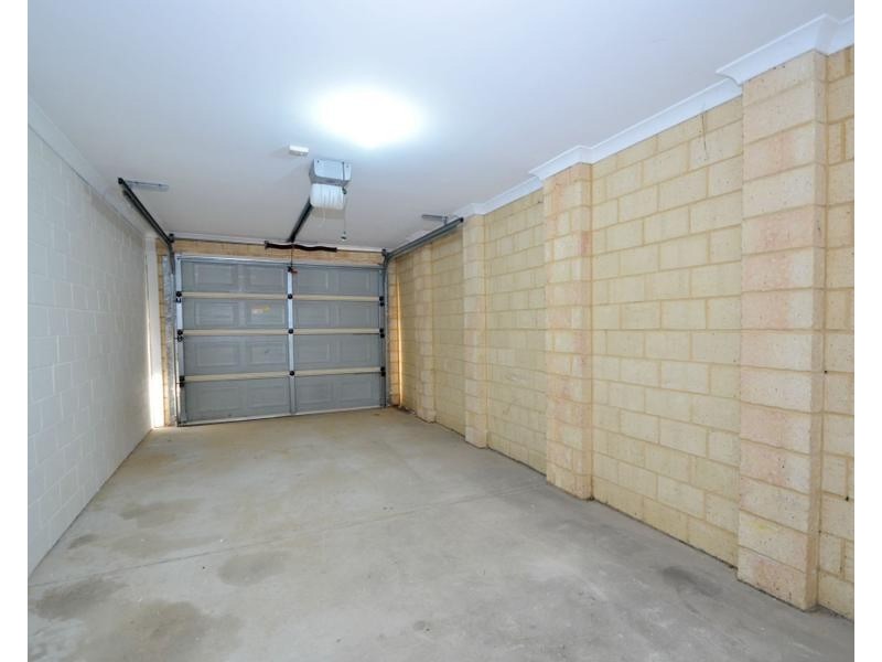 1/289 Wharf Street, Queens Park WA 6107