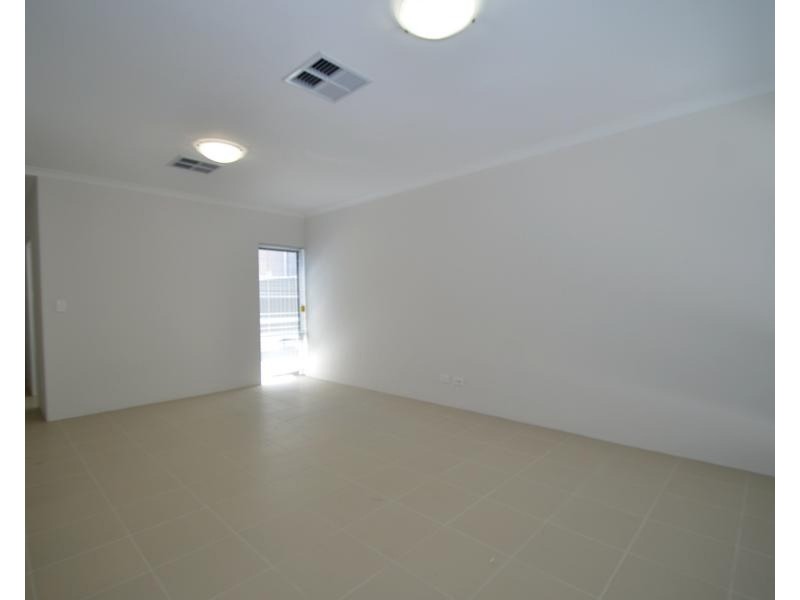 4C Stratford Place, Bentley WA 6102