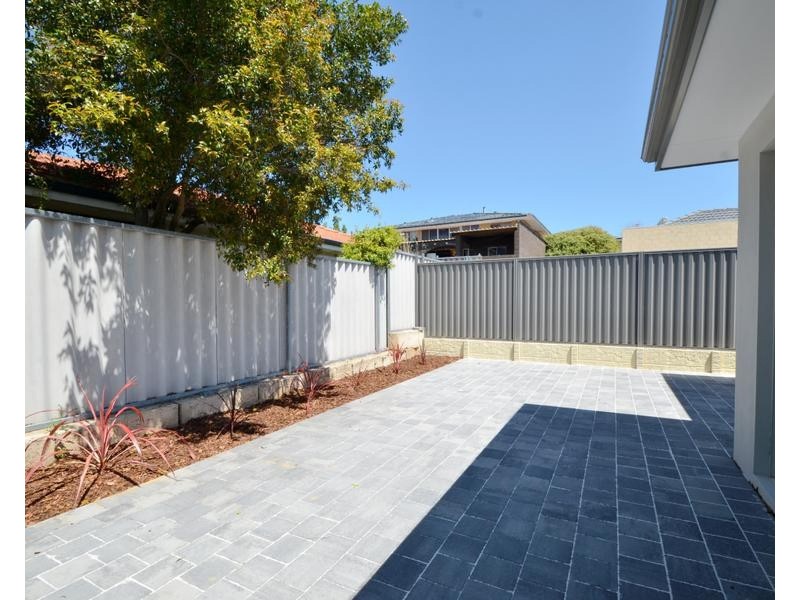 4C Stratford Place, Bentley WA 6102