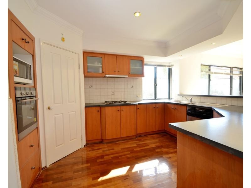 22 Kooralbyn Valley Cres, Jandakot WA 6164